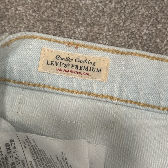 🧊Levis premium 501 light Wash jean shorts 27 - Picture 8 of 11